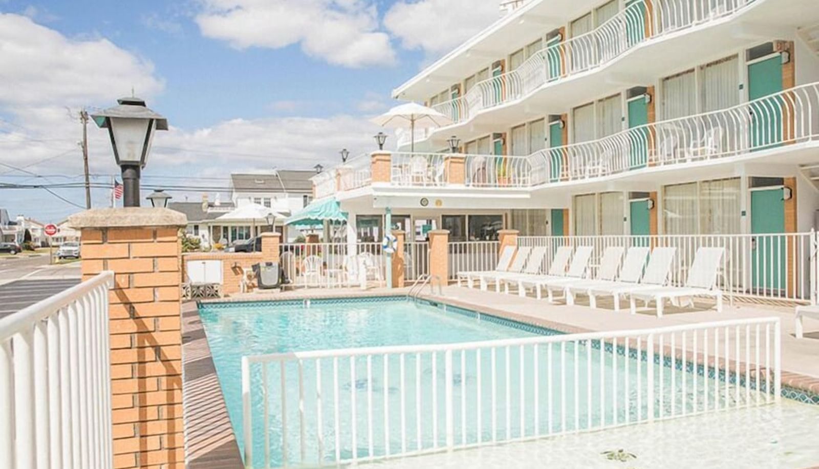 Pool - Biscayne Family Resort