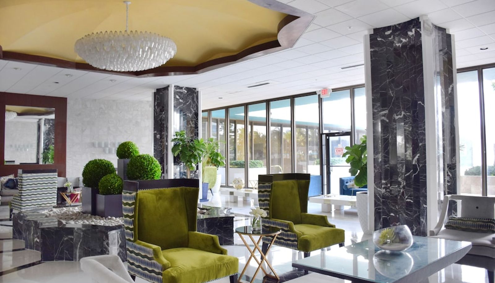 Hall - Seacoast Suites on Miami Beach