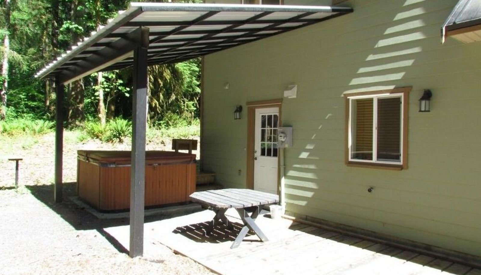 Surrounding - 02mbh- Hot Tub - Bbq - A/c - Wifi - Pets Ok - Sleeps 10 4 Bedroom Home