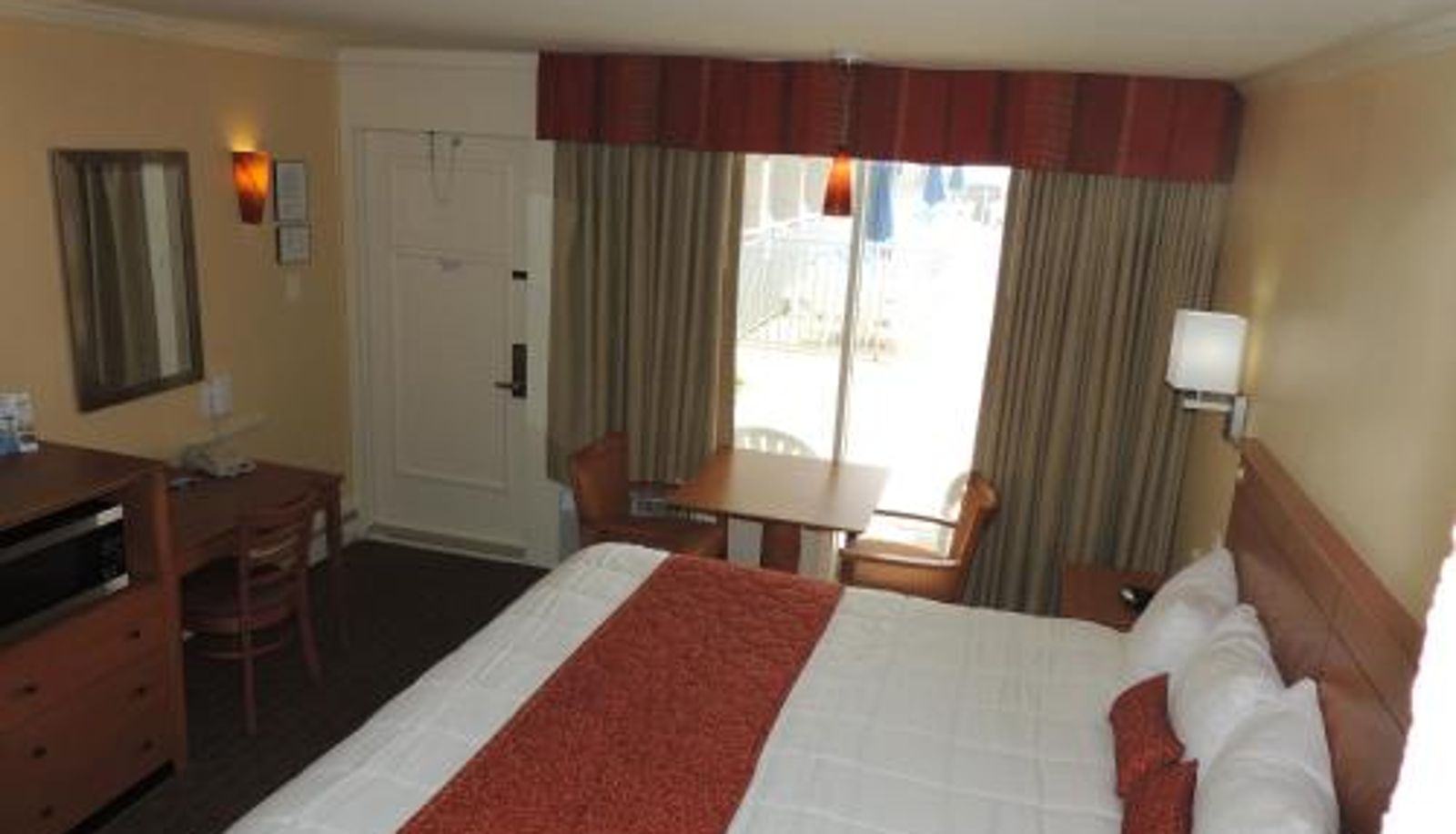Zimmer - Fleur de Lis Beach Motel