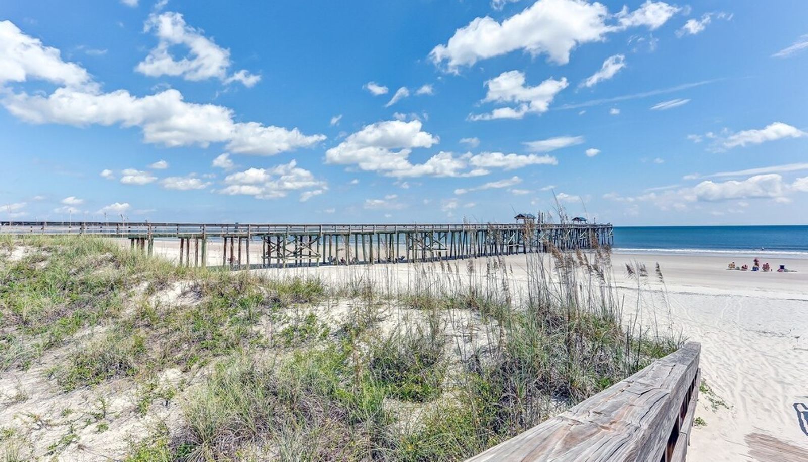 Apartment - Easy Access to Private Fishing Pier by RedAwning Spacious Oceanfront Condo