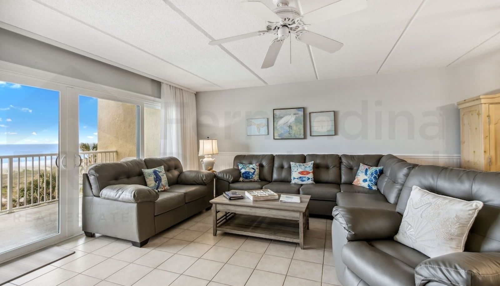 Apartment - Convenience Direct Oceanfront Condo with Private Balcony by RedAwning