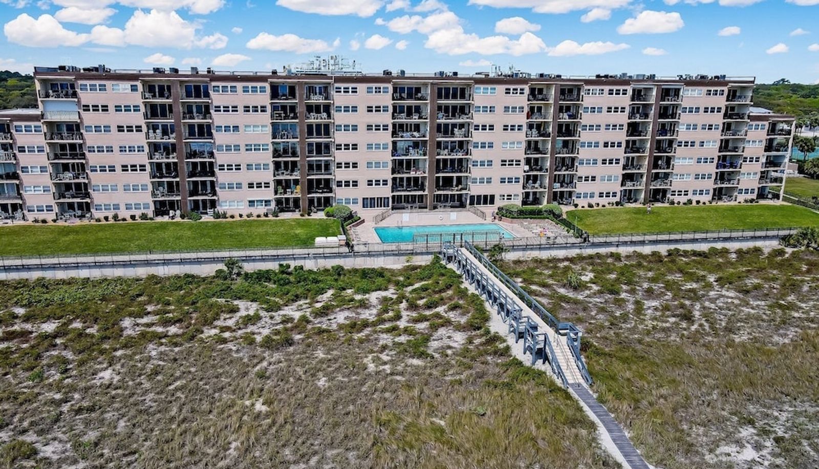 Apartment - Convenience Direct Oceanfront Condo with Private Balcony by RedAwning
