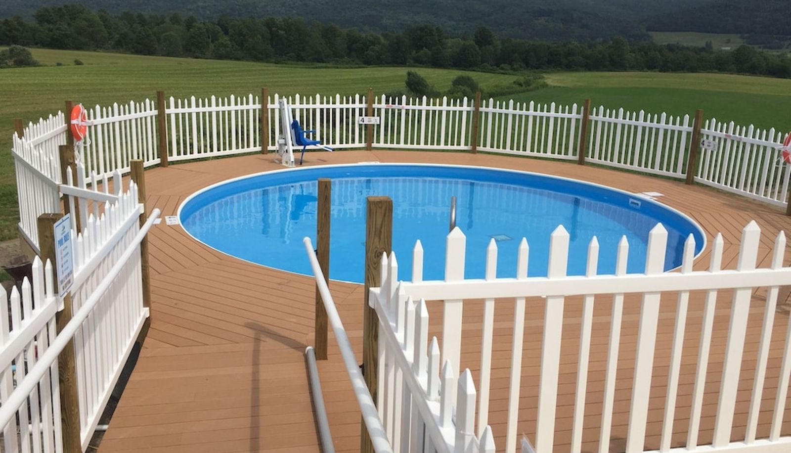 Pool - Apple Inn and Suites Cooperstown Area