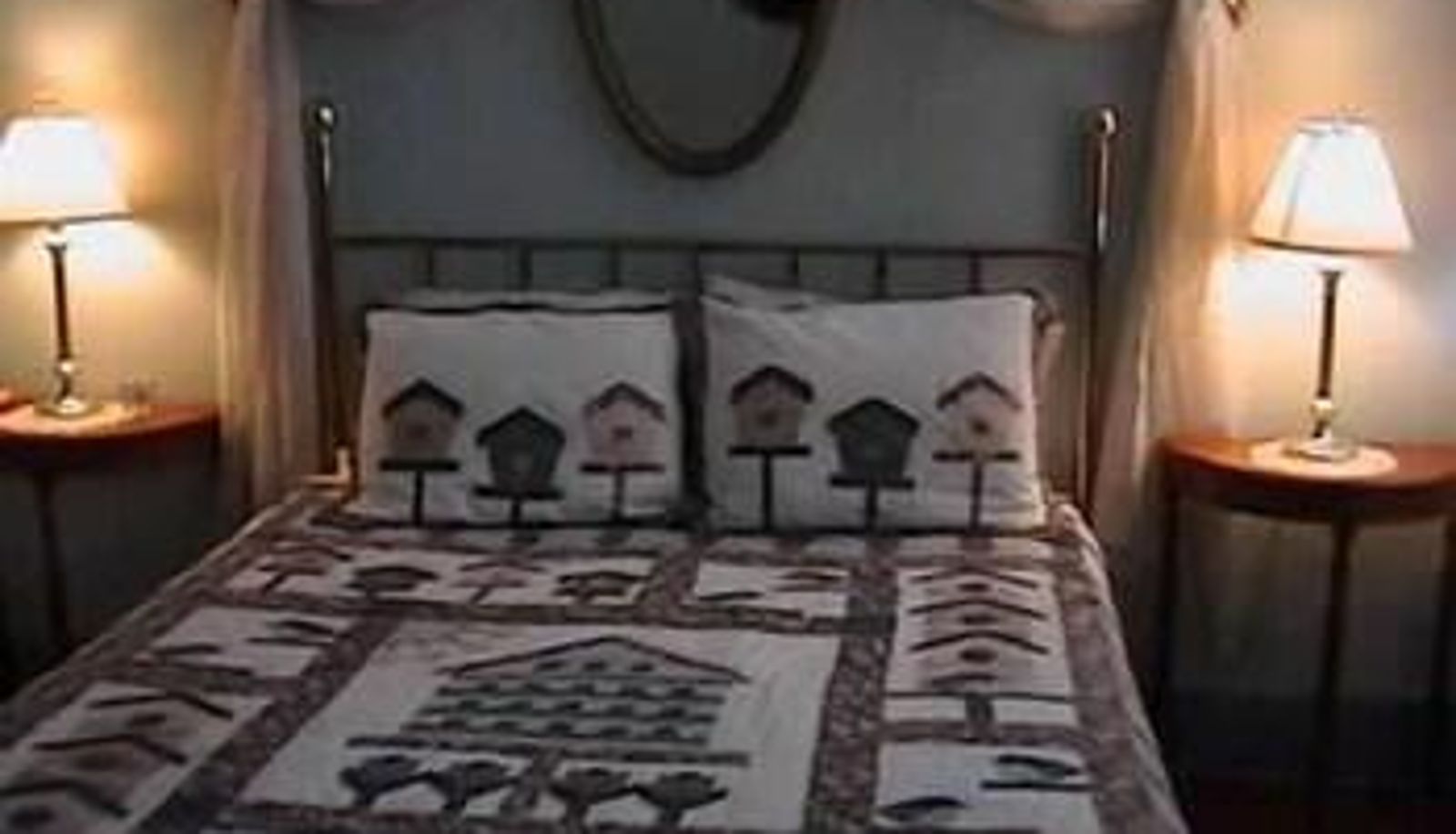Standard room - School House Inn Bed & Breakfast