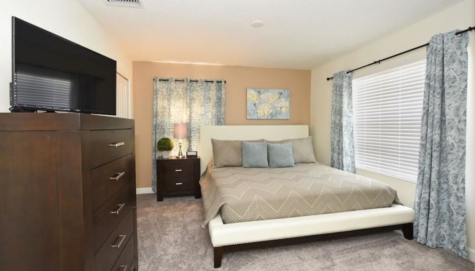 Apartment - 1600 Champions House 5 Bedroom by Florida Star