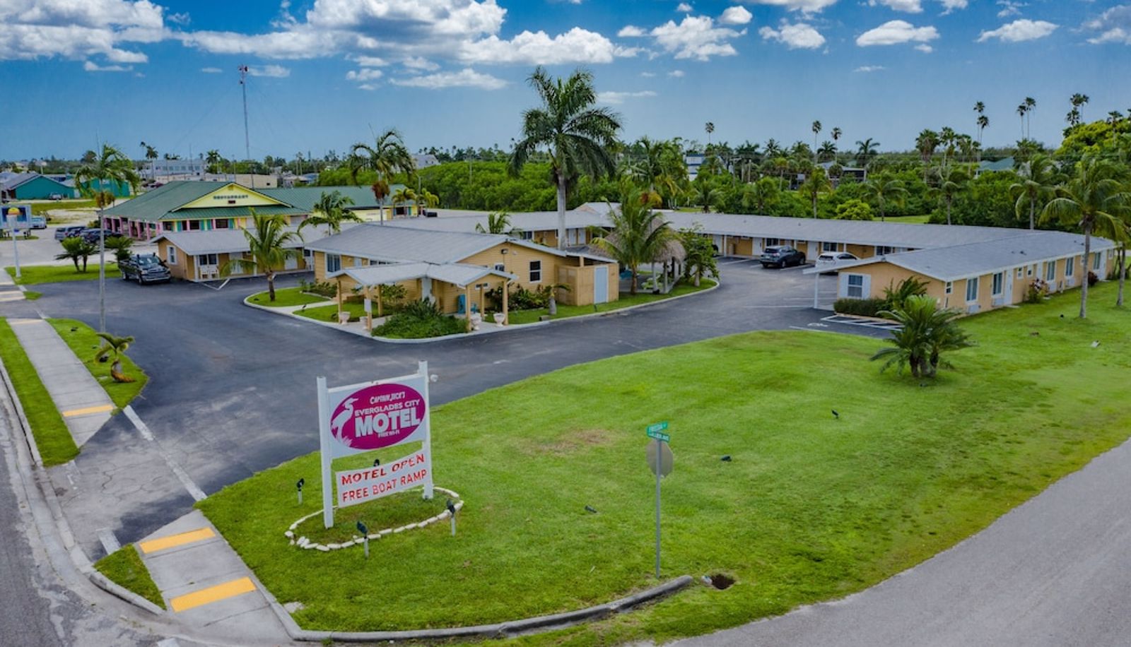 Info - Everglades City Motel