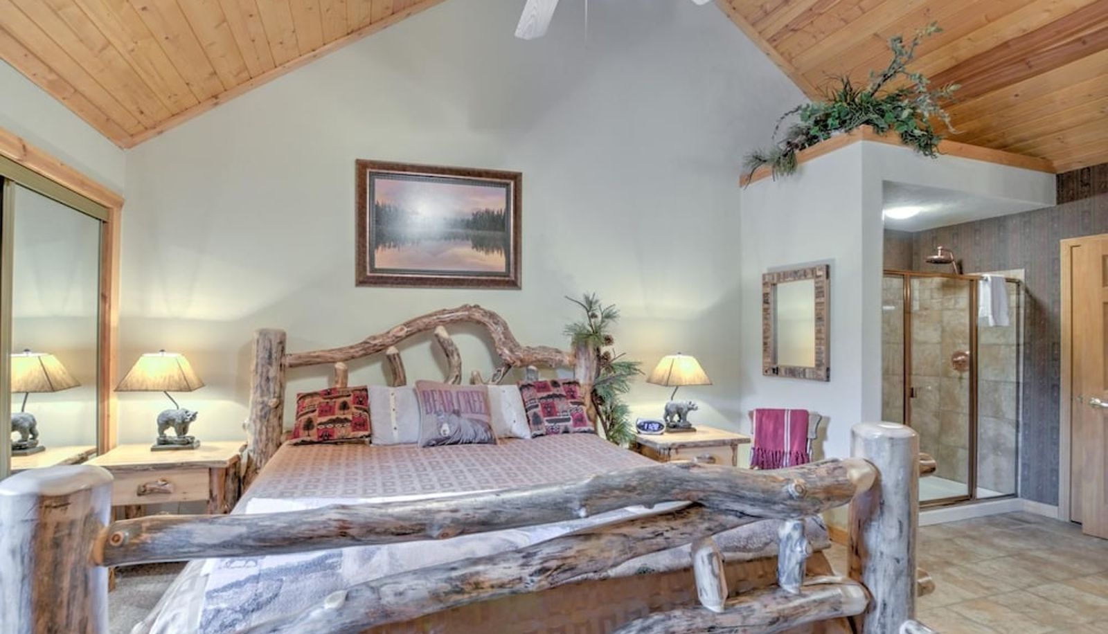 Zimmer mit Bergblick - Bear Creek Cabin by RedAwning