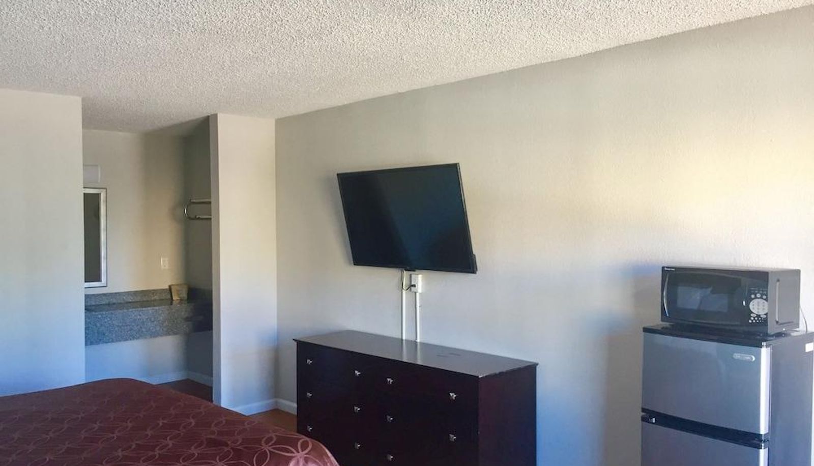 Standard room - Super Stay Inn