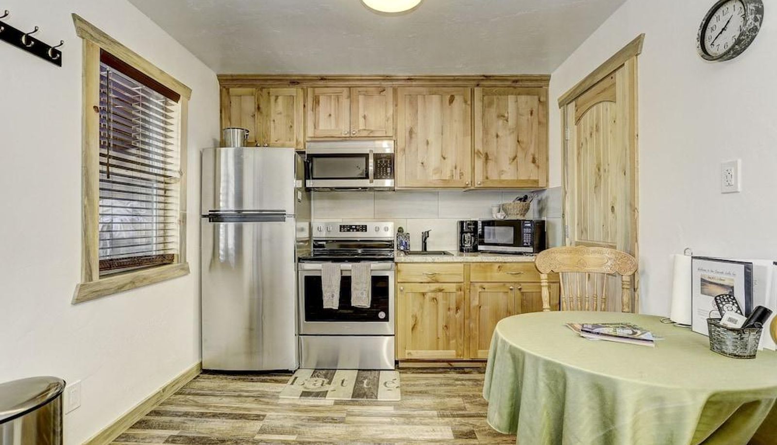 Apartment - Cascade Lake Inn