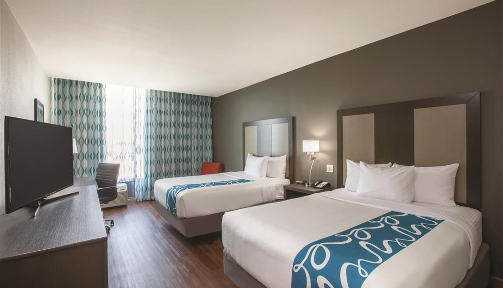 Camera - La Quinta Inn & Suites by Wyndham Tulsa Broken Arrow