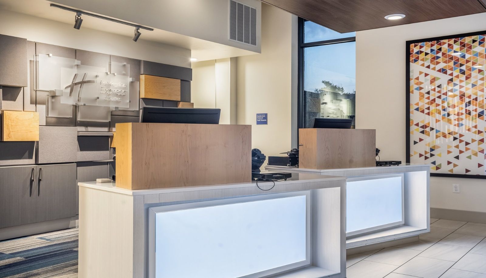 Info - Holiday Inn Express & Suites PLATTEVILLE by IHG