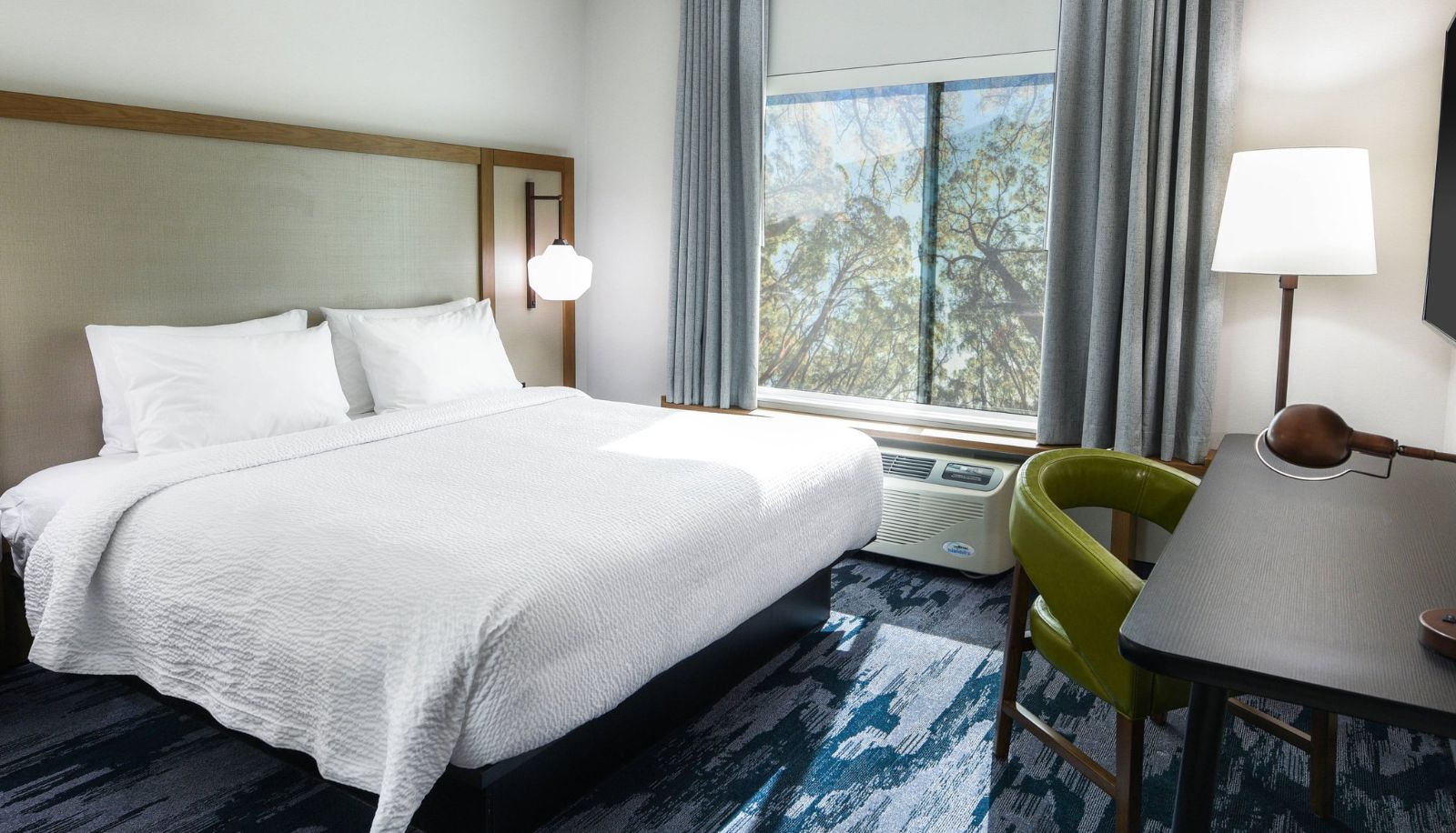 Room - Fairfield Inn and Suites by Marriott Ontario Rancho Cucamonga