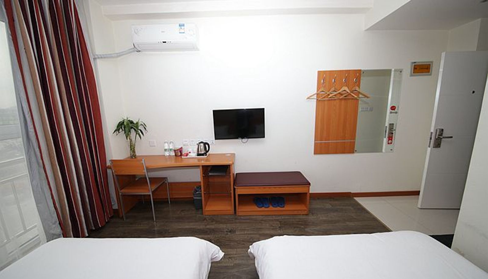 Zimmer - Shangkeyou Hotel (Baoding Laiyuan New Bus Station Store) Chinese only