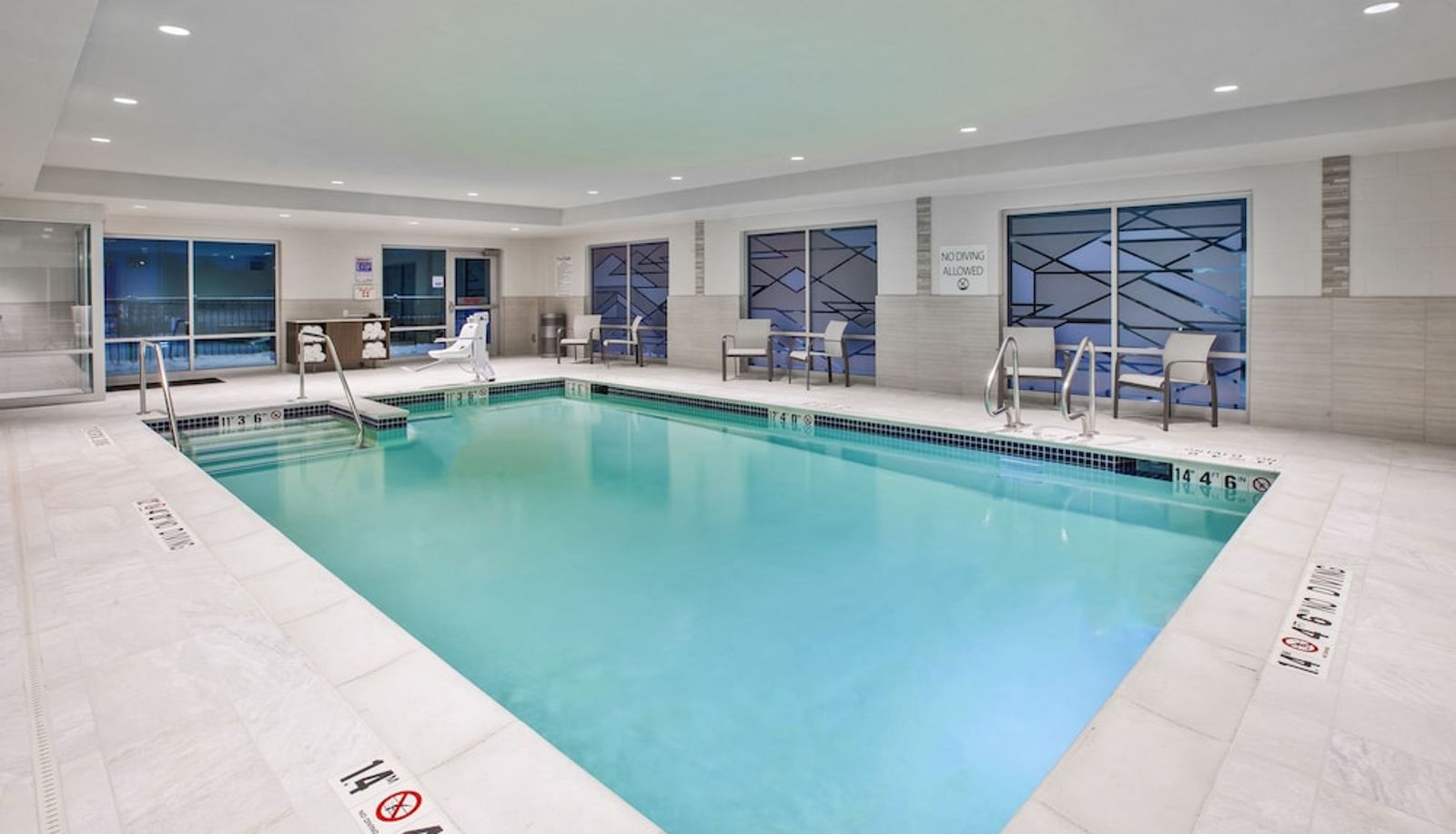 Basen - Holiday Inn Express & Suites OKEMOS - UNIVERSITY AREA by IHG