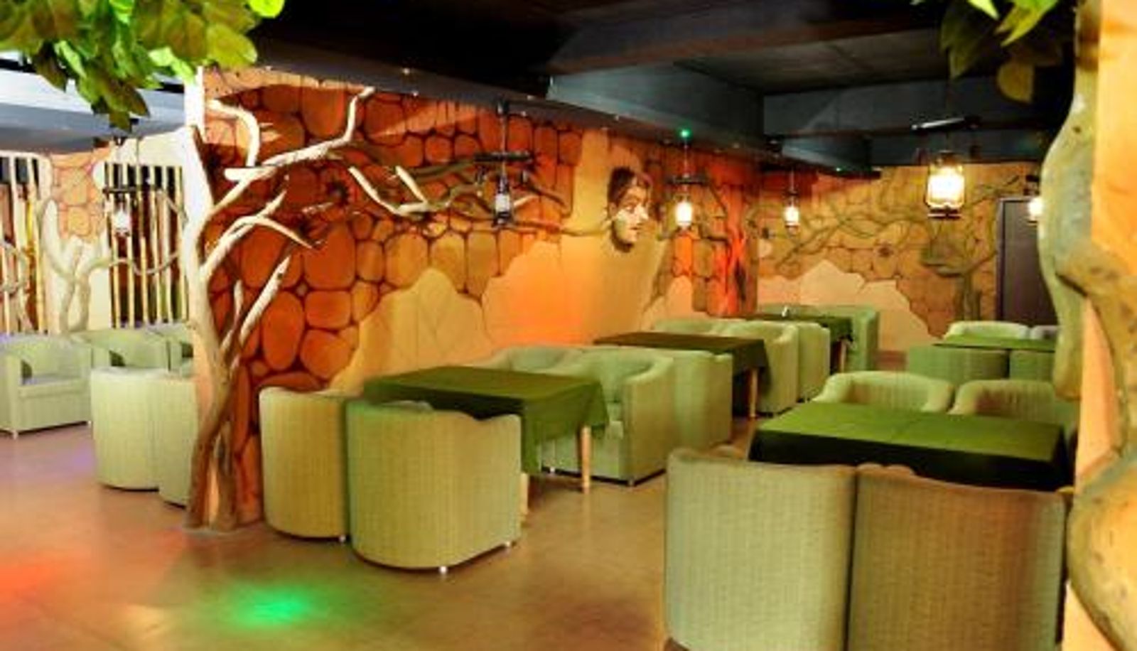 Breakfast room within the restaurant - Hotel Sky Pearl