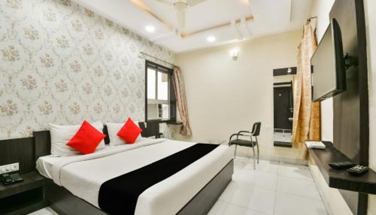 Zimmer - Hotel Flowers Inn