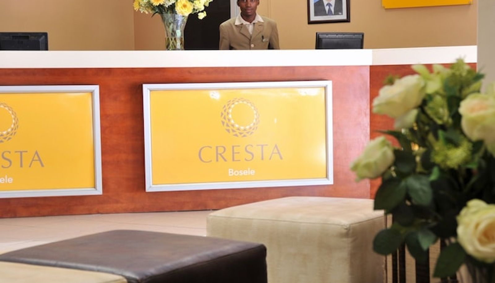 Hall - Cresta Bosele