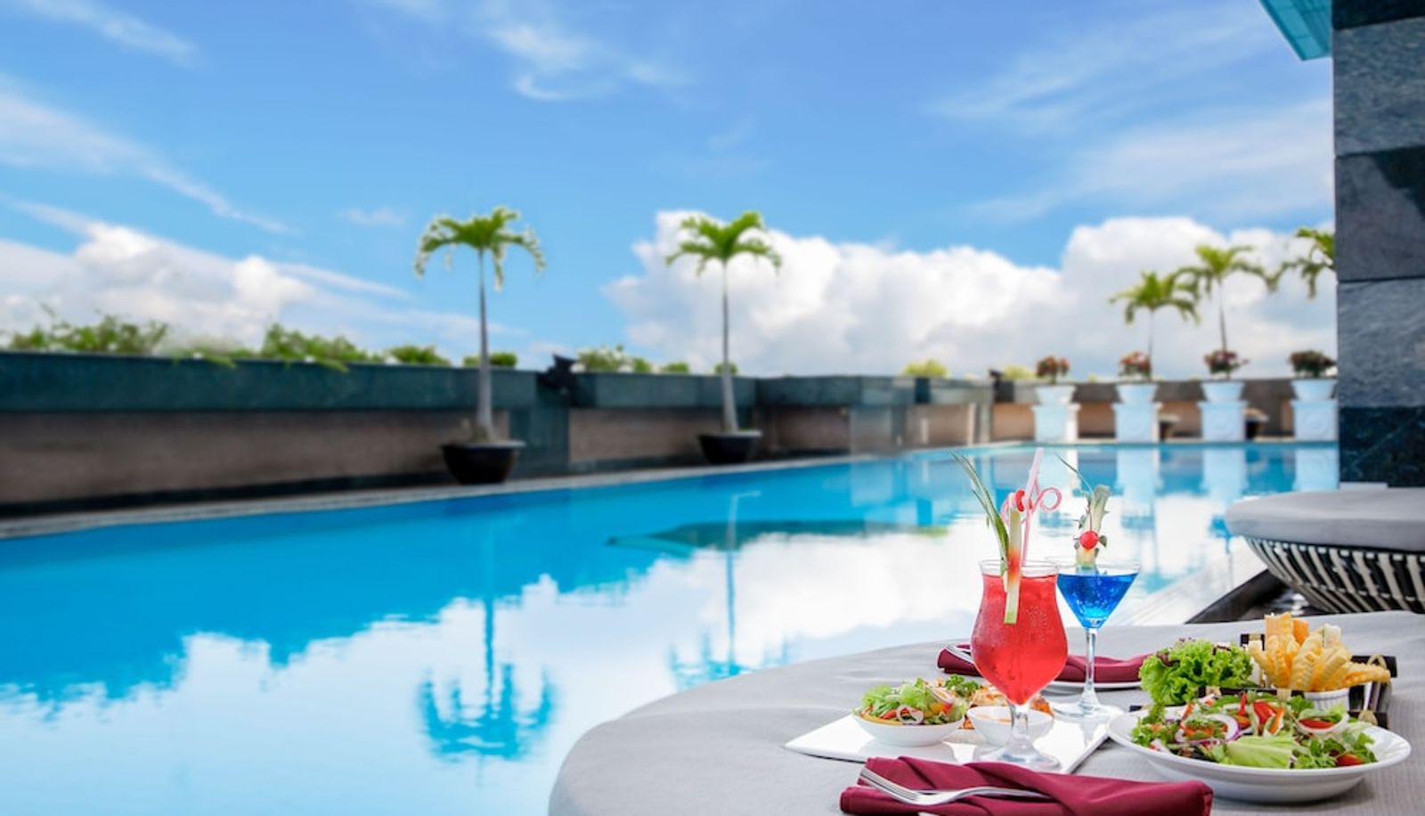 Piscine - Muong Thanh Luxury Song Han Hotel