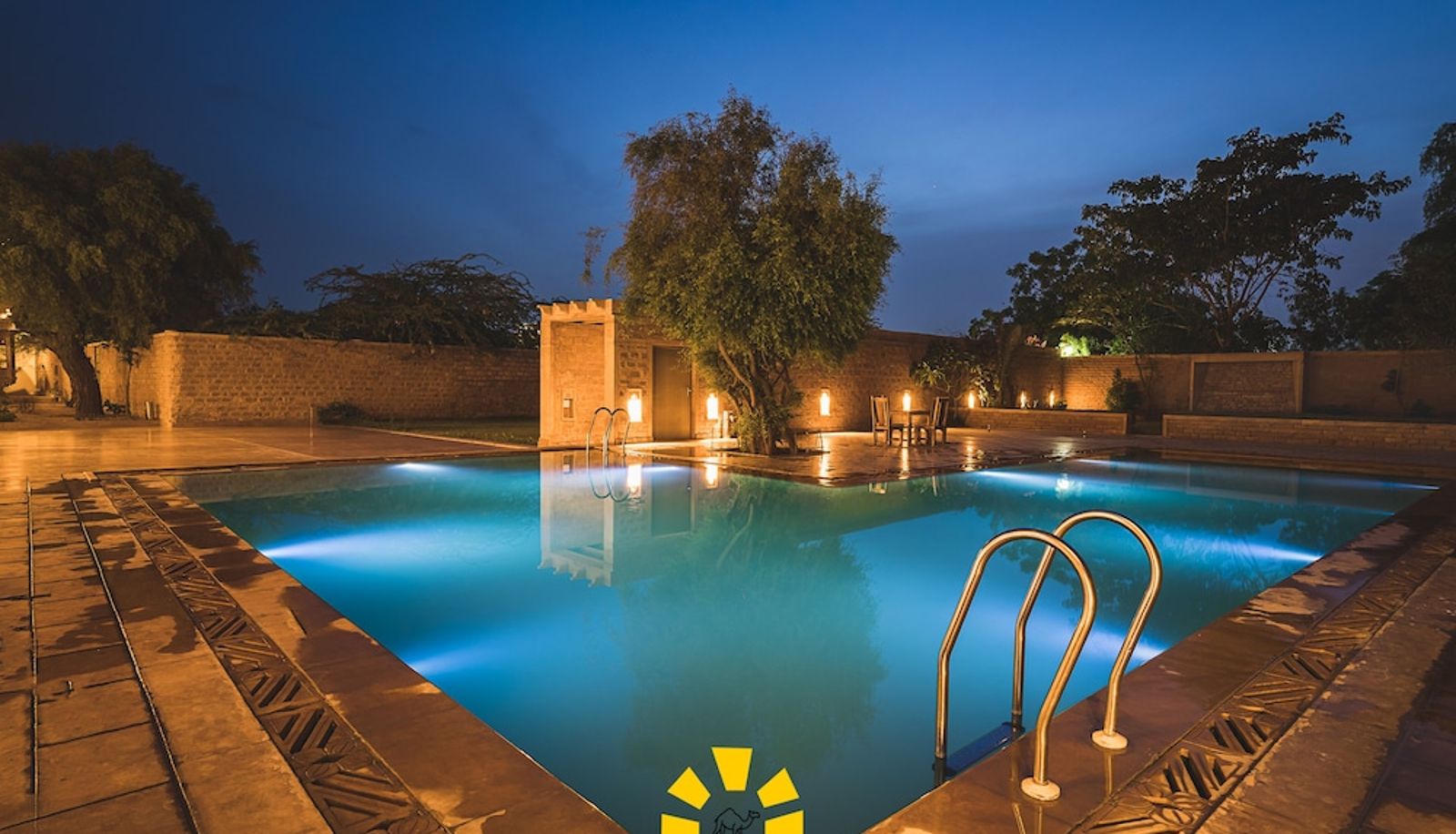 Pool - Hotel Golden Haveli