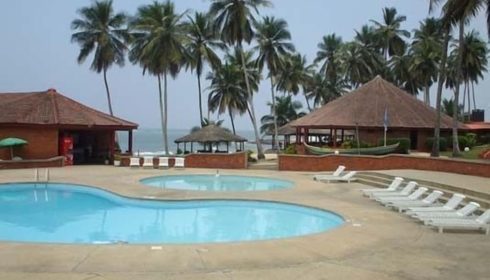 Pool - Coconut Grove Beach Resort