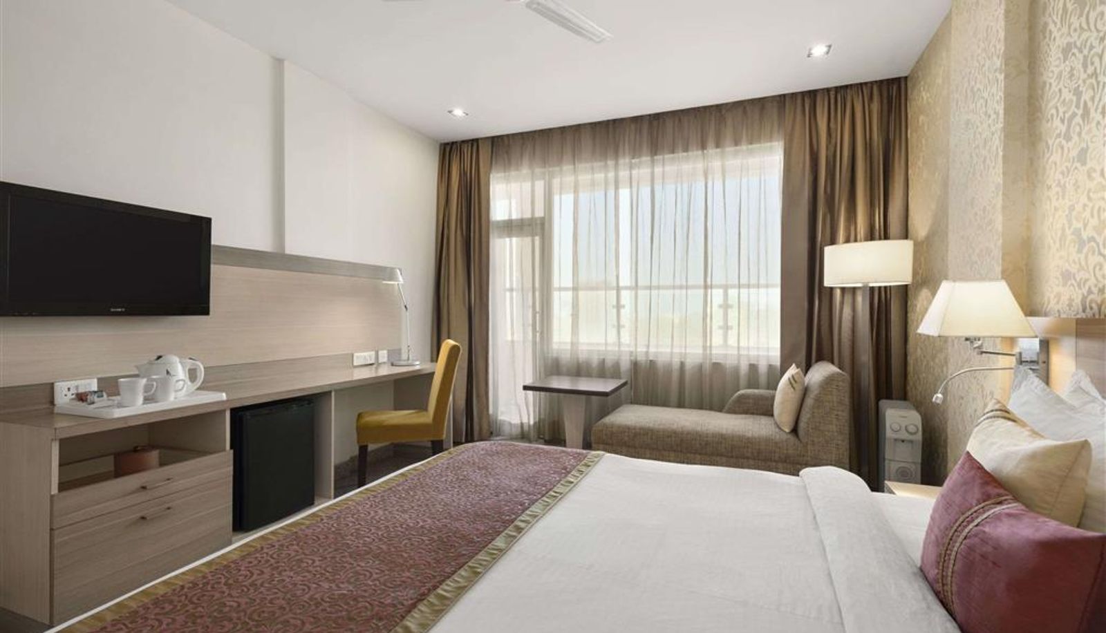 Kamer - Days Hotel by Wyndham Neemrana Jaipur Highway