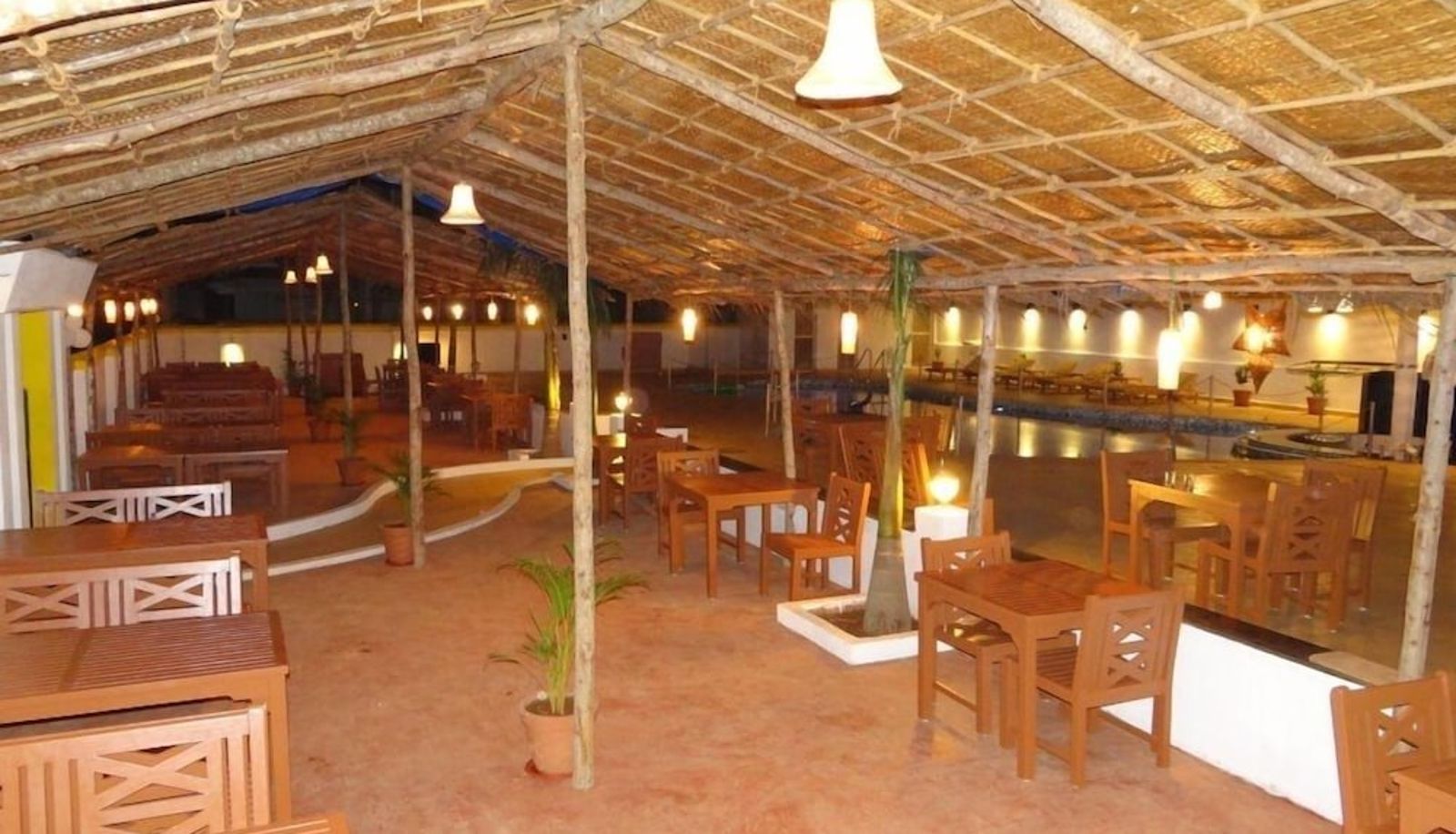 Piscina - Hotel Colva Kinara