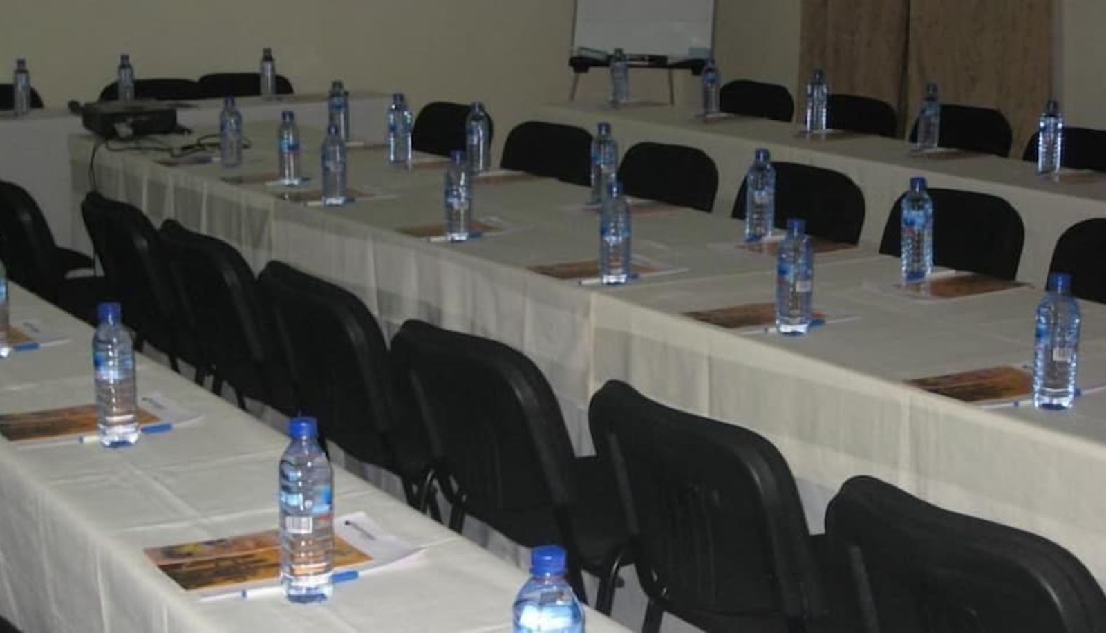 Meeting room - Rayporsh Hotel