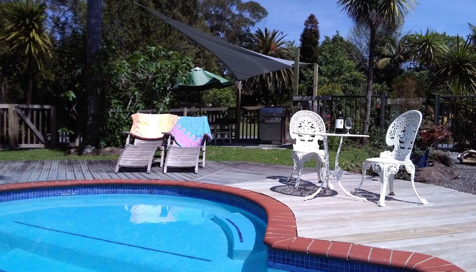 Piscine - Colonial House Motel