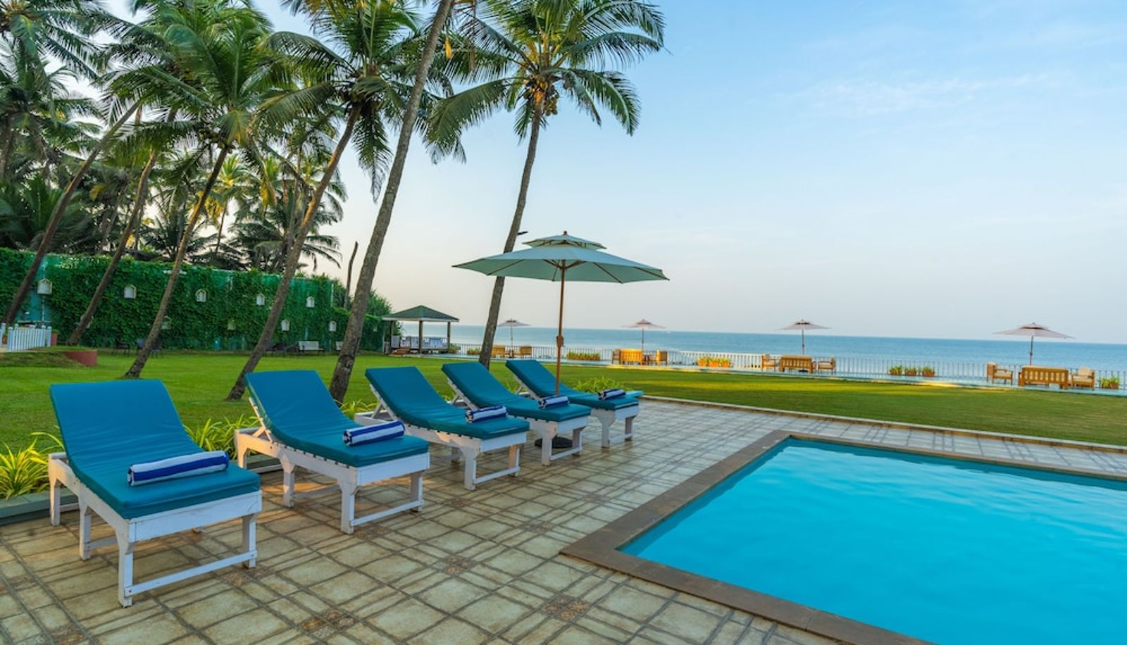 Piscina - La Cabana Beach and Spa