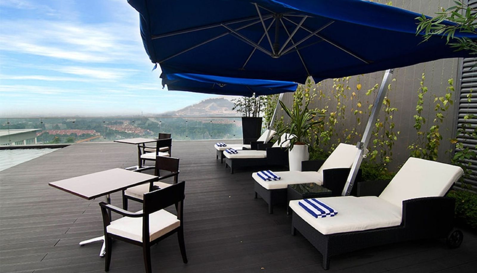 Piscine - e.City Hotel at OneCity