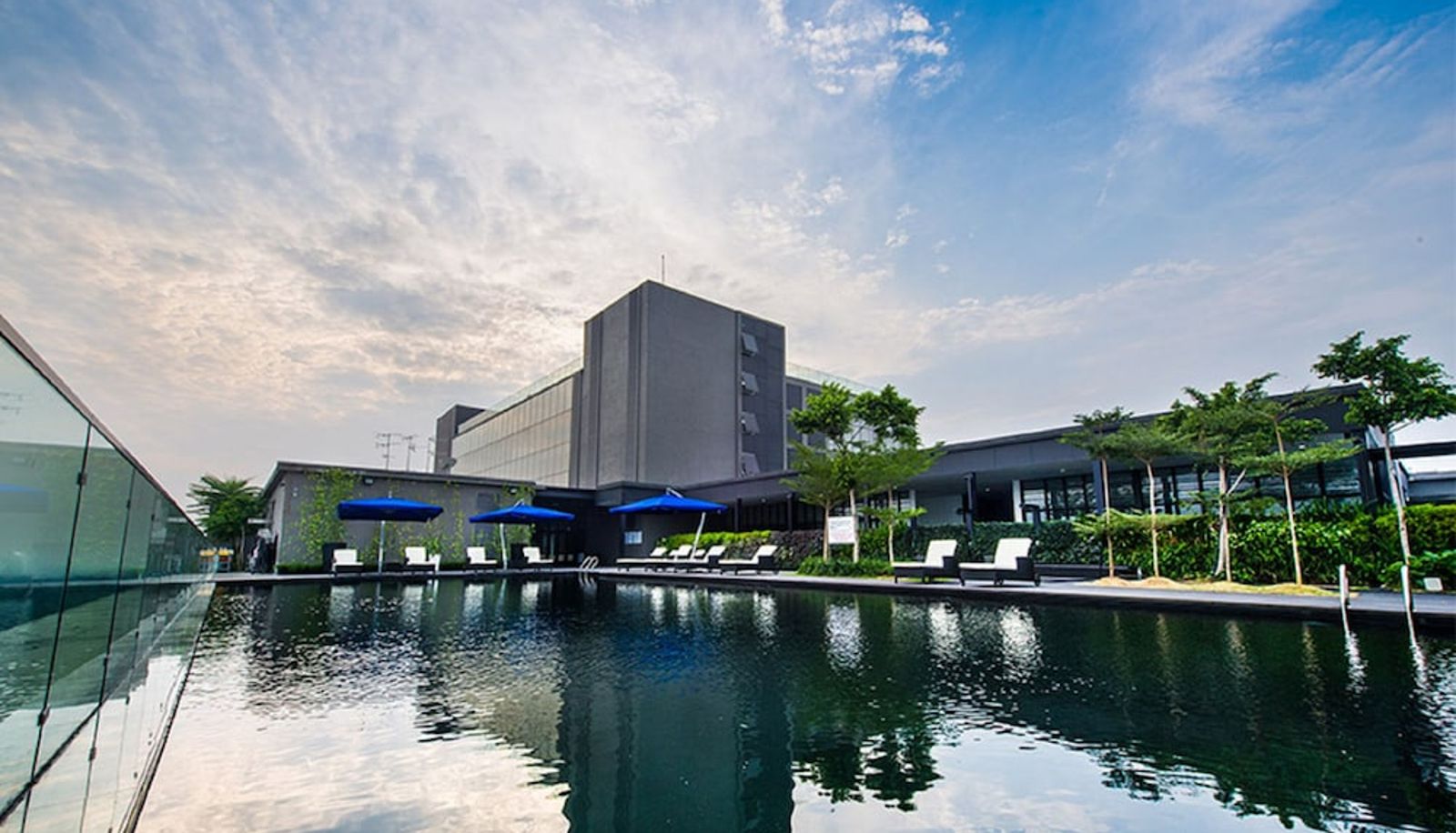 Pool - e.City Hotel at OneCity