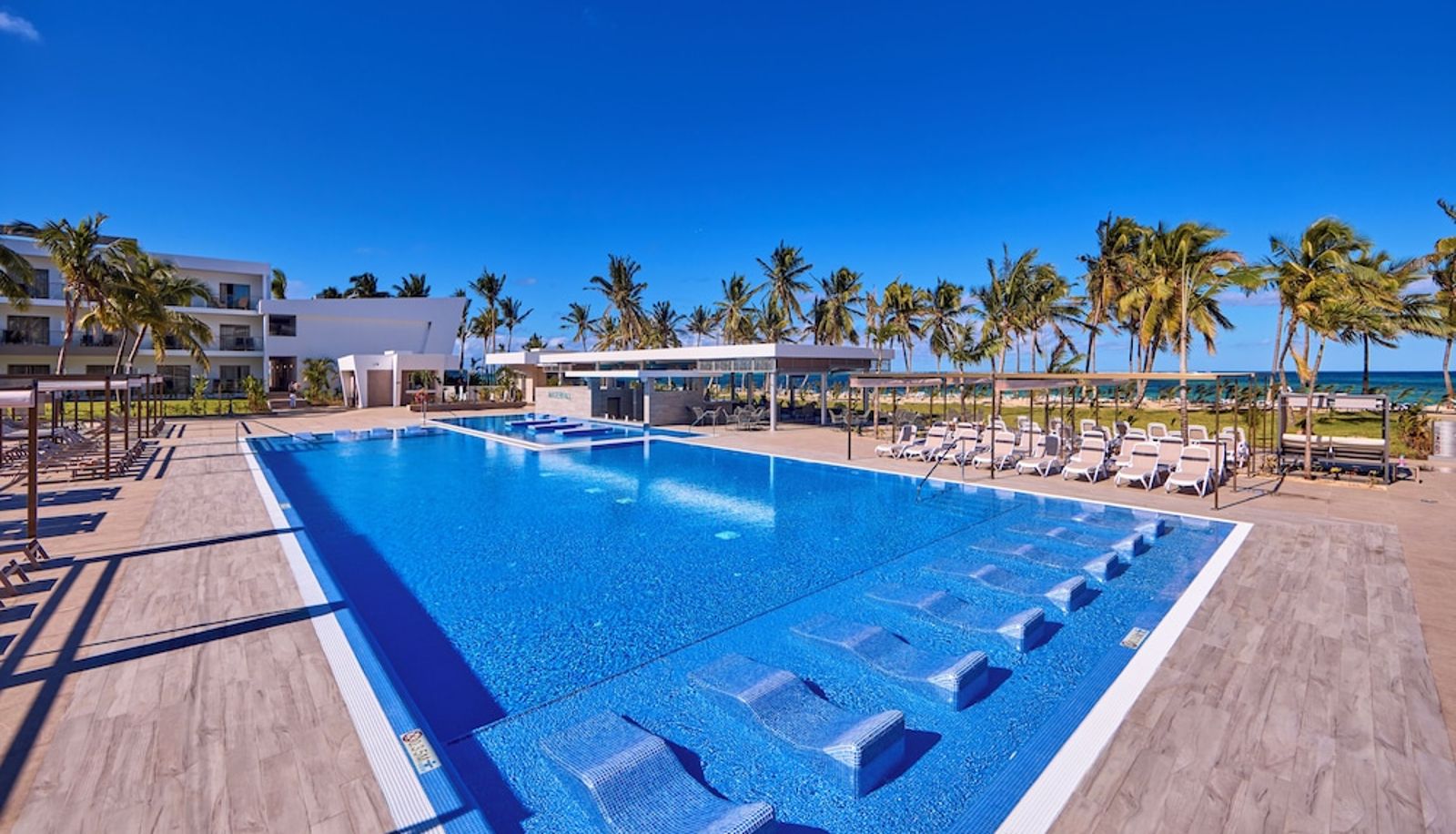 Pool - Hotel Riu Palace Mauritius - All Inclusive - Adults Only
