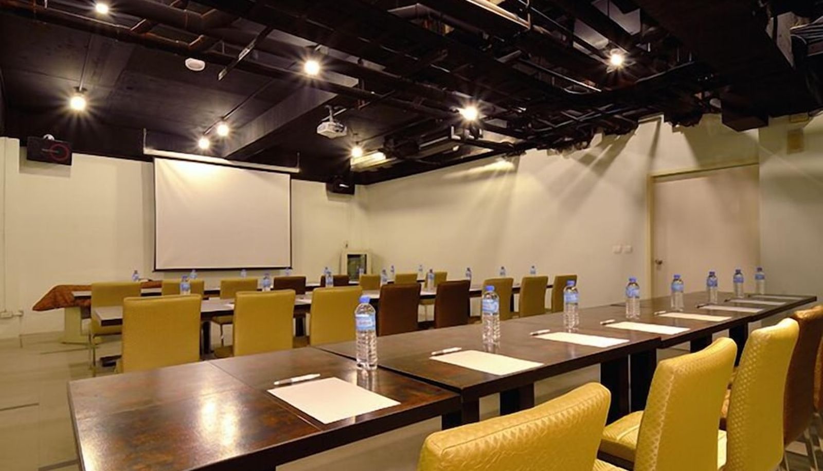 Meetingzimmer - Audi Garden Business Hotel