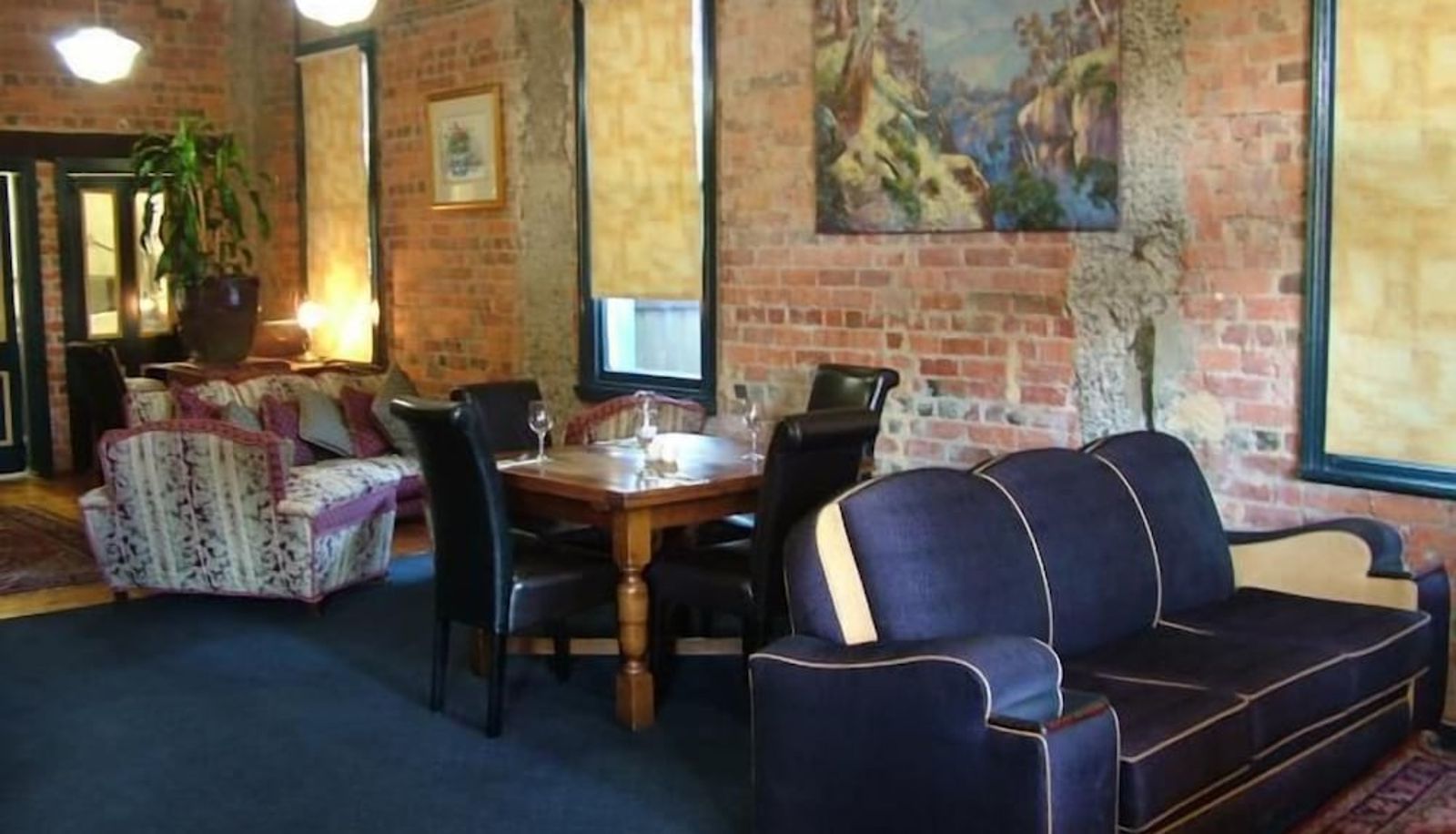 Hall - Yea Peppercorn Hotel