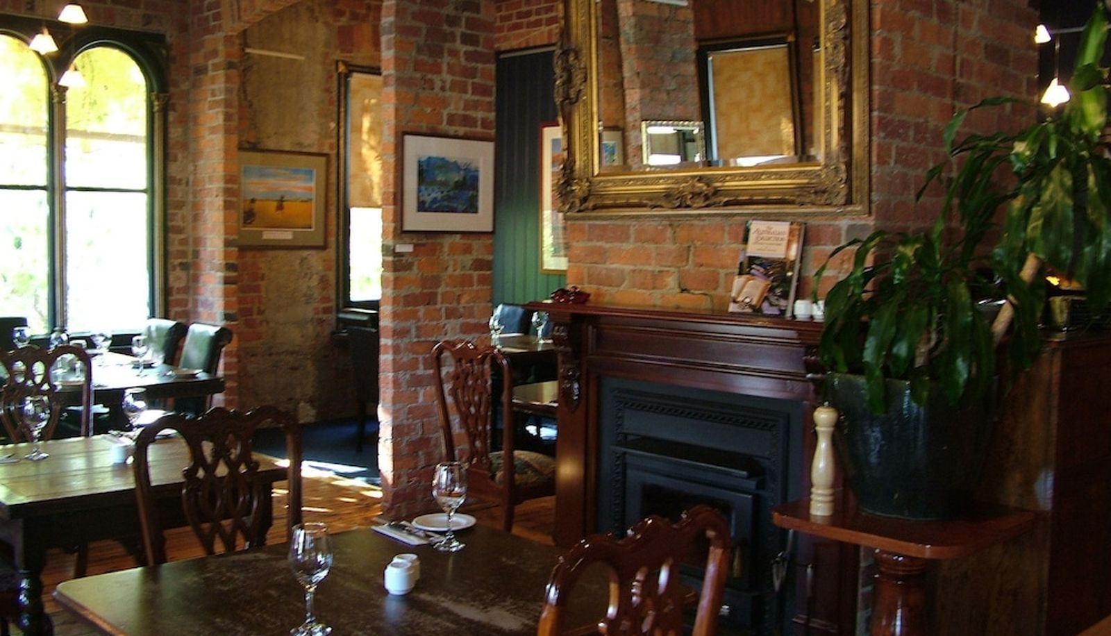 Restaurant - Yea Peppercorn Hotel