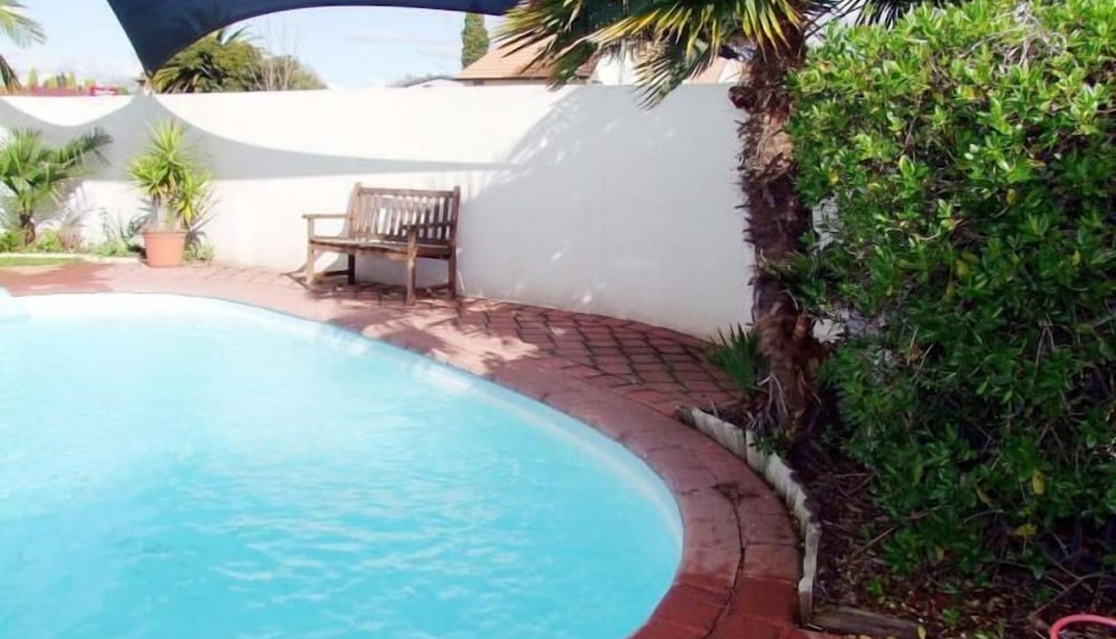 Pool - Sails Motor Inn