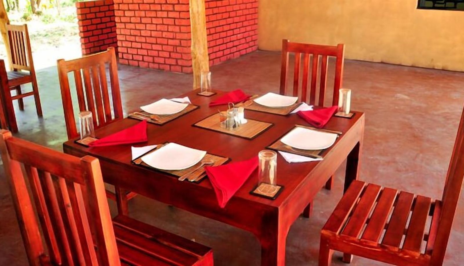 Restaurant - Indika Lake Resort