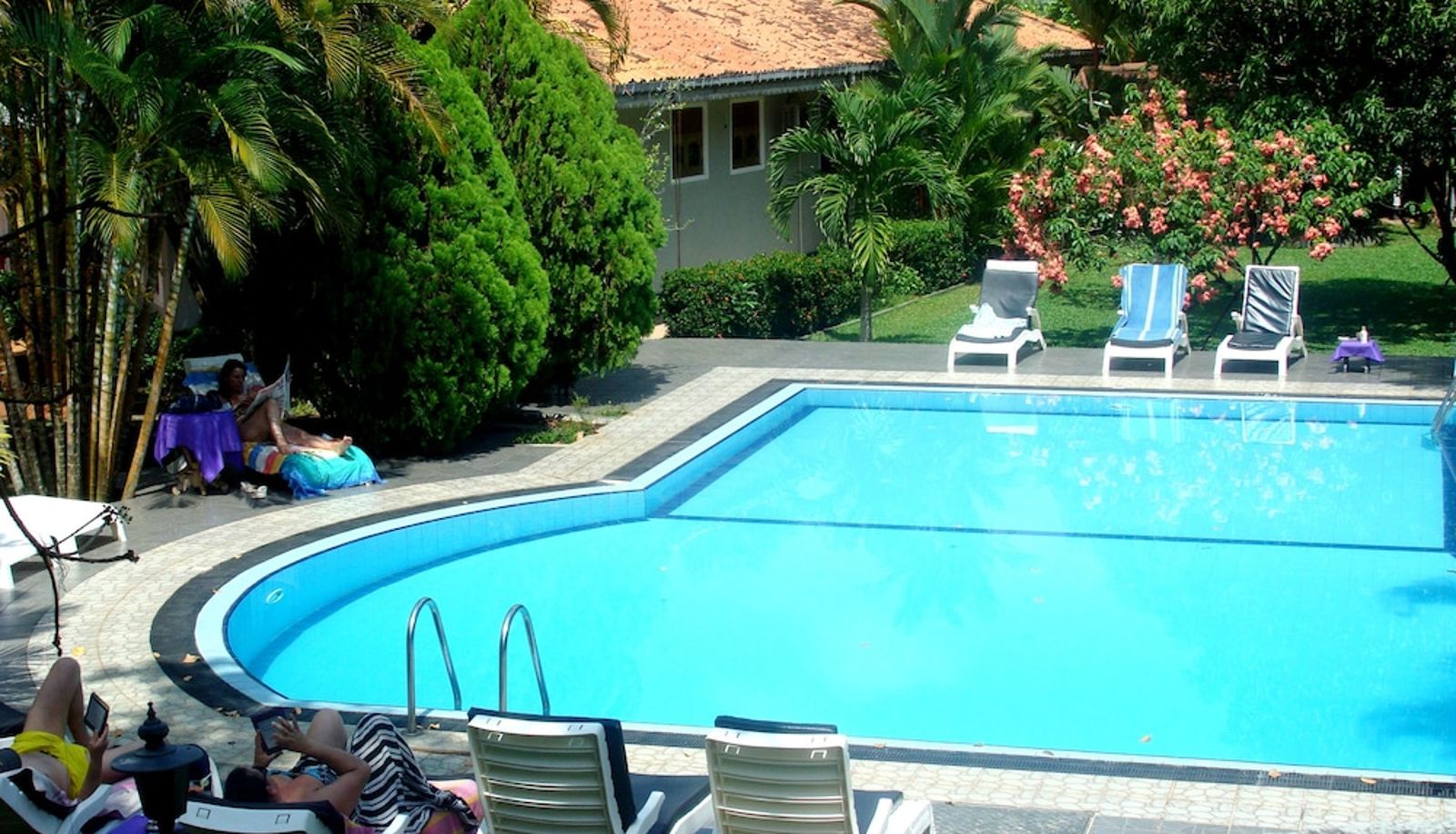 Piscine - Hotel Bougainvilla