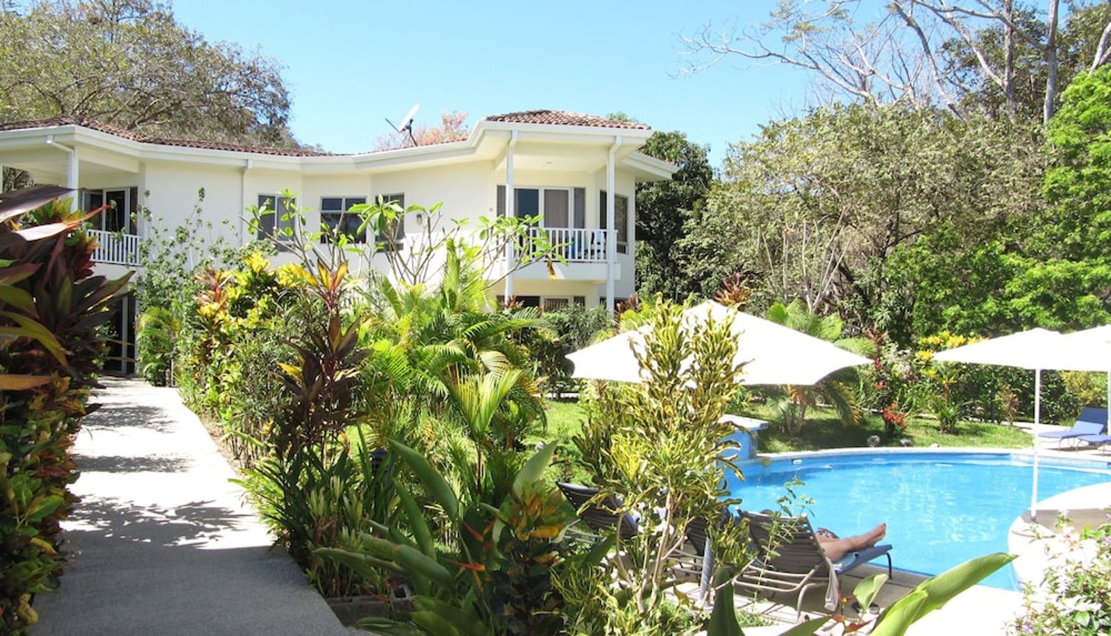 Piscina - The Hideaway Hotel