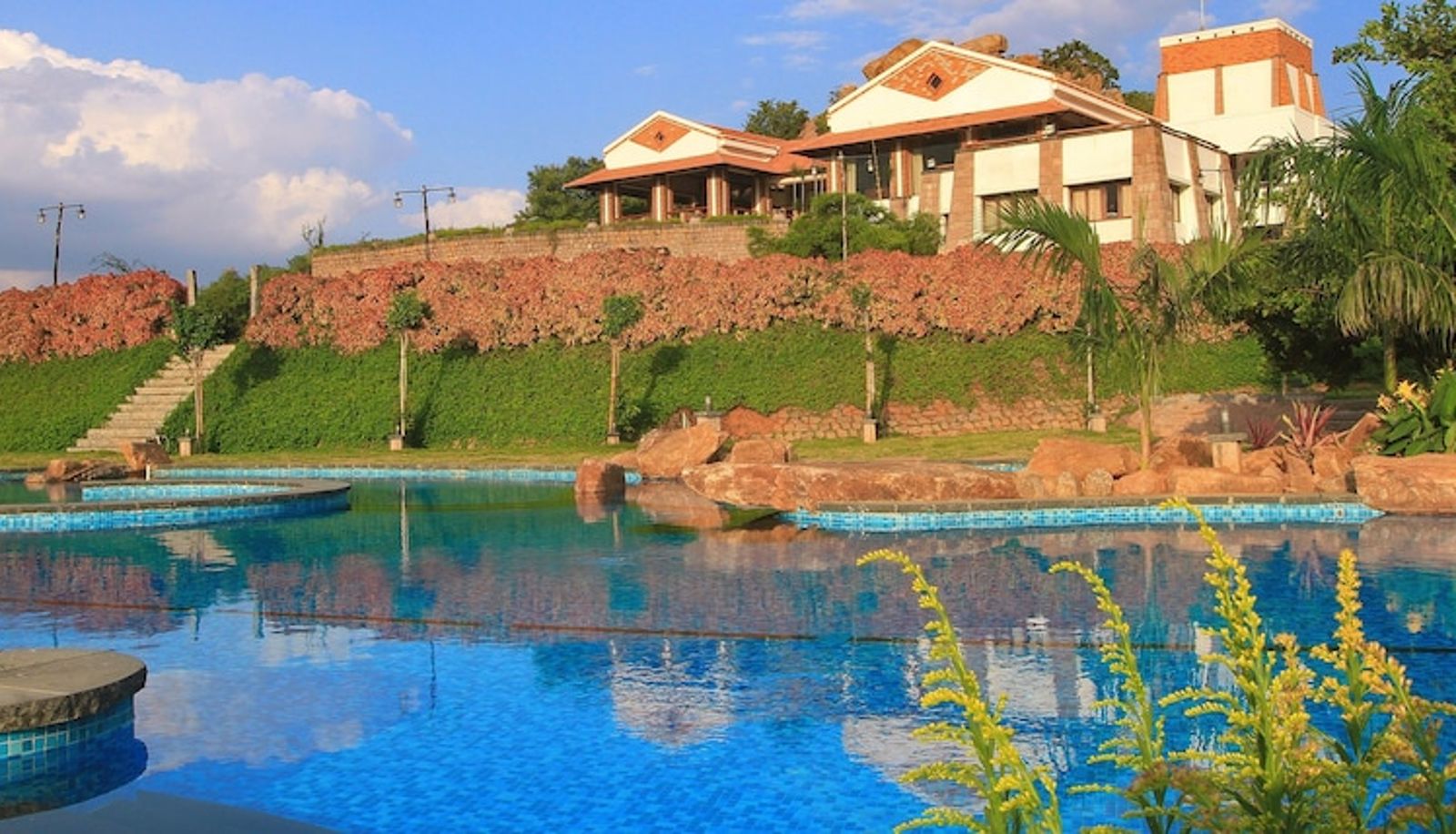 Pool - Kadambavanam Ethnic Village Resort