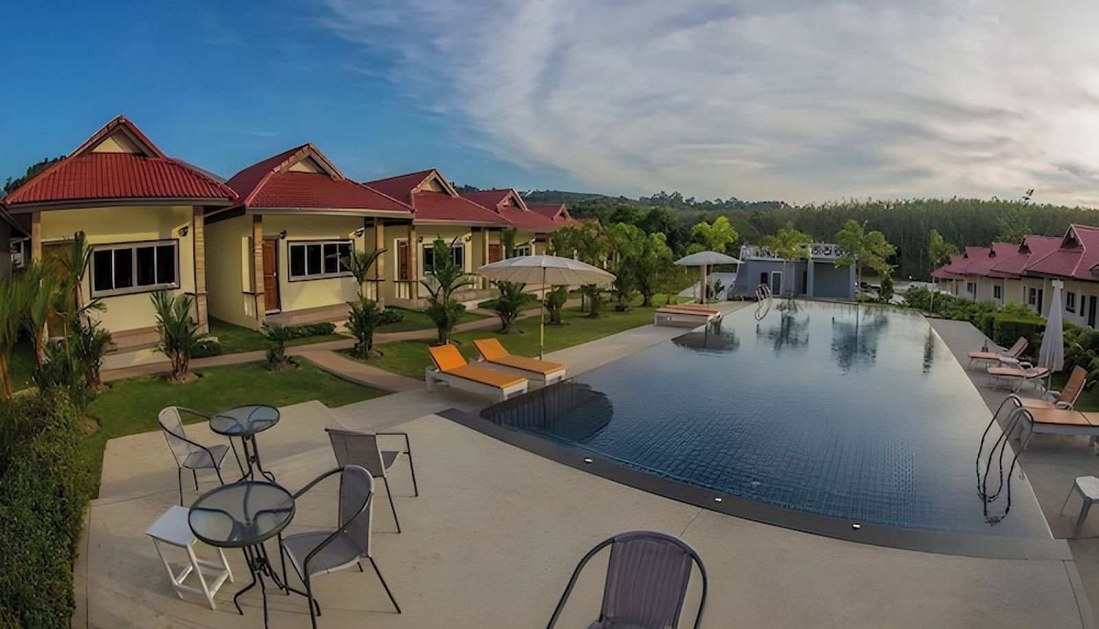Pool - Phuket Airport Villa
