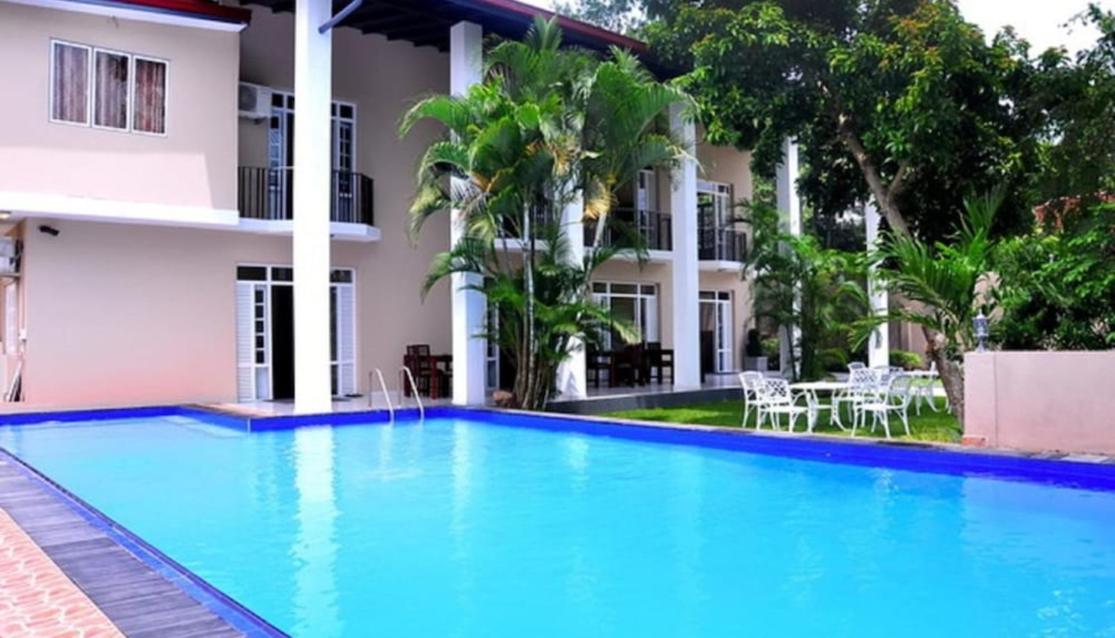 Piscine - Grand 7 Hotel - Thalawathugoda