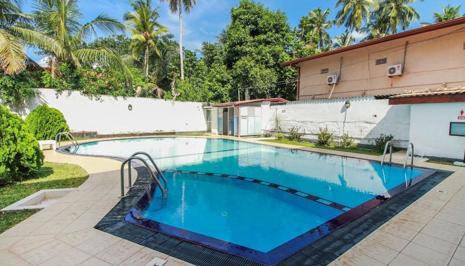 Piscina - Airport Green View Resort