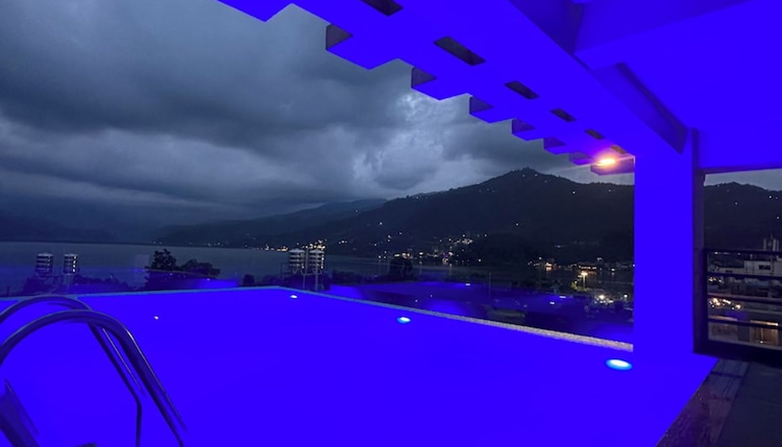 Piscina - Hotel Adam