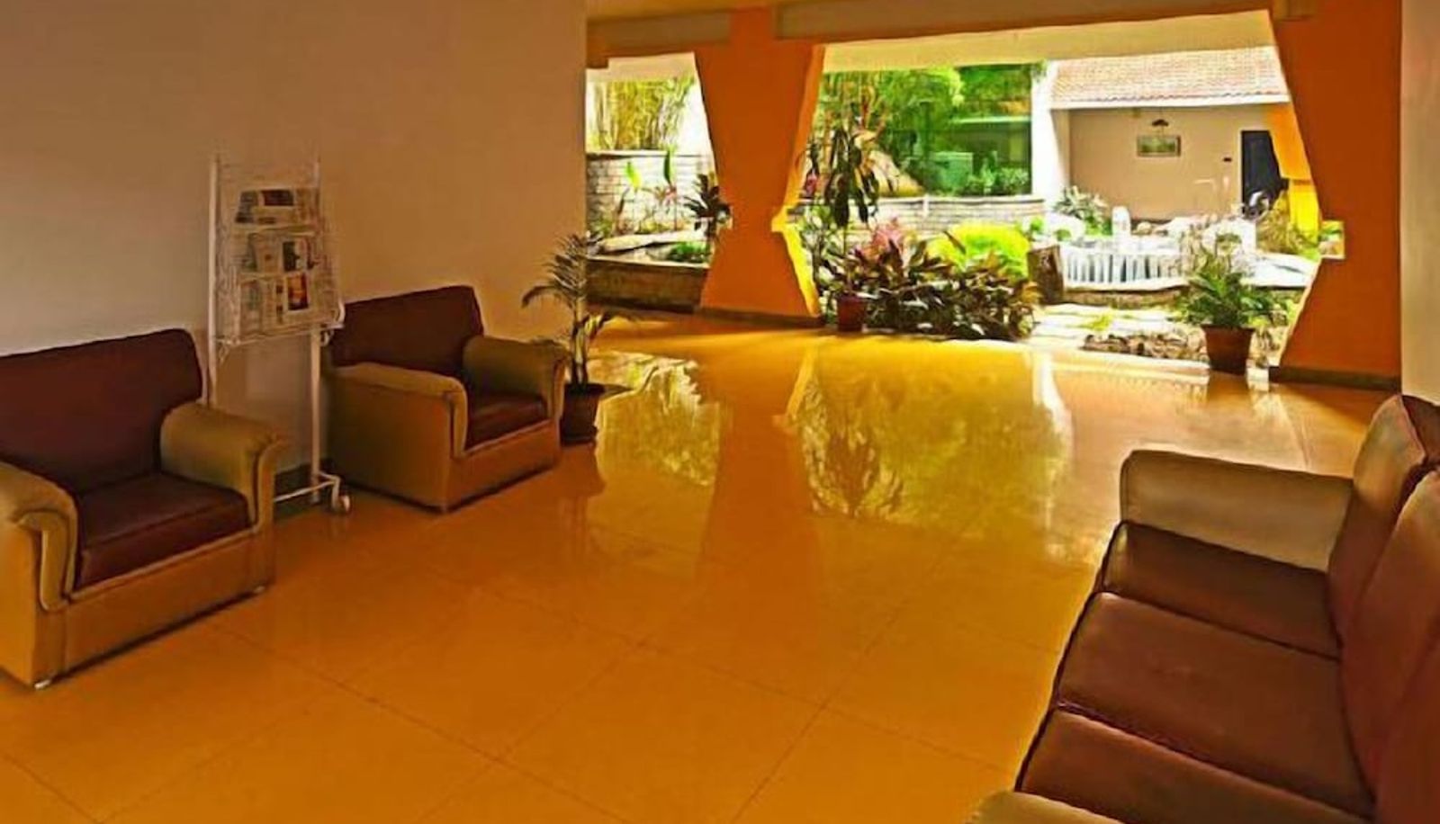 Breakfast room - Hotel Shevaroys