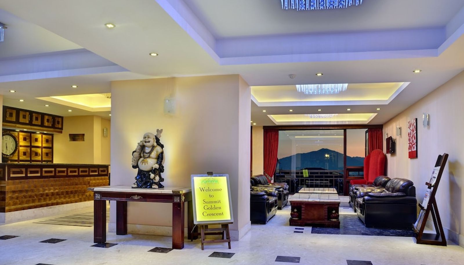 Lobby - Summit Golden Crescent
