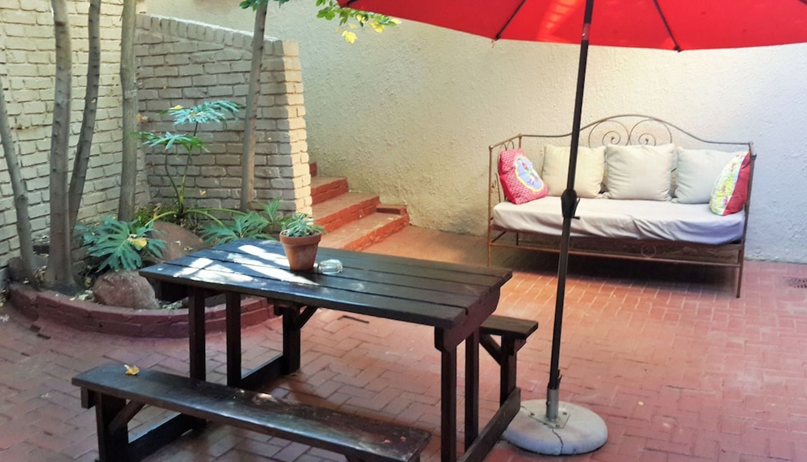 Info - Pumleni Guesthouse