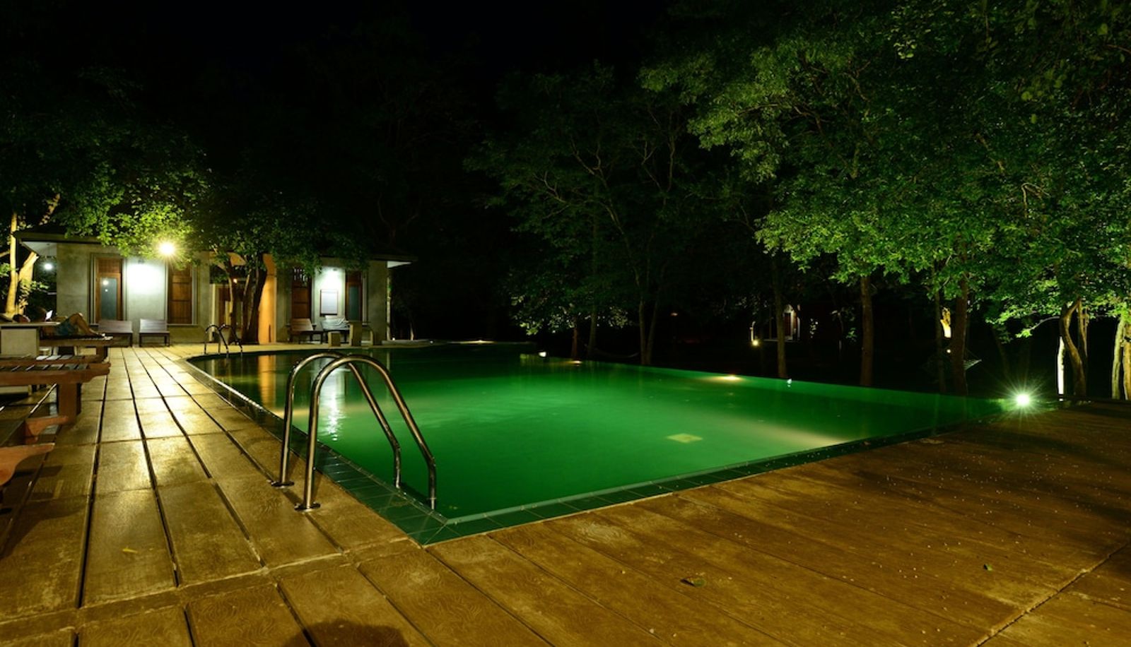 Zwembad - Nil Diya Mankada Safari Lodge