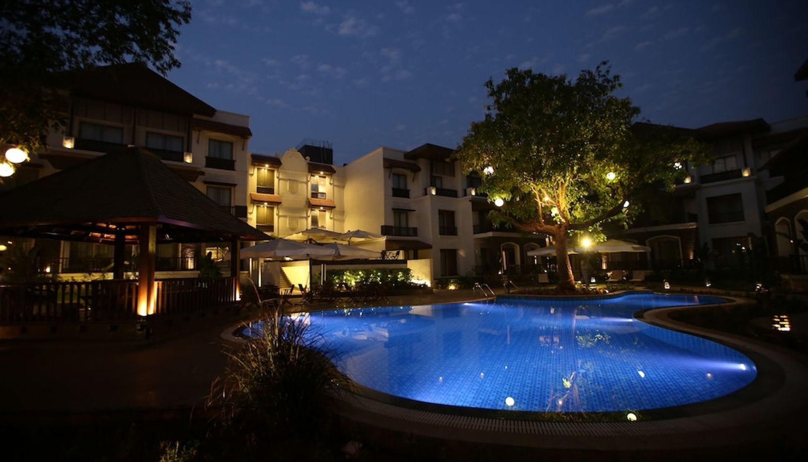 Piscina - Rhythm Lonavala An All-Suite Resort